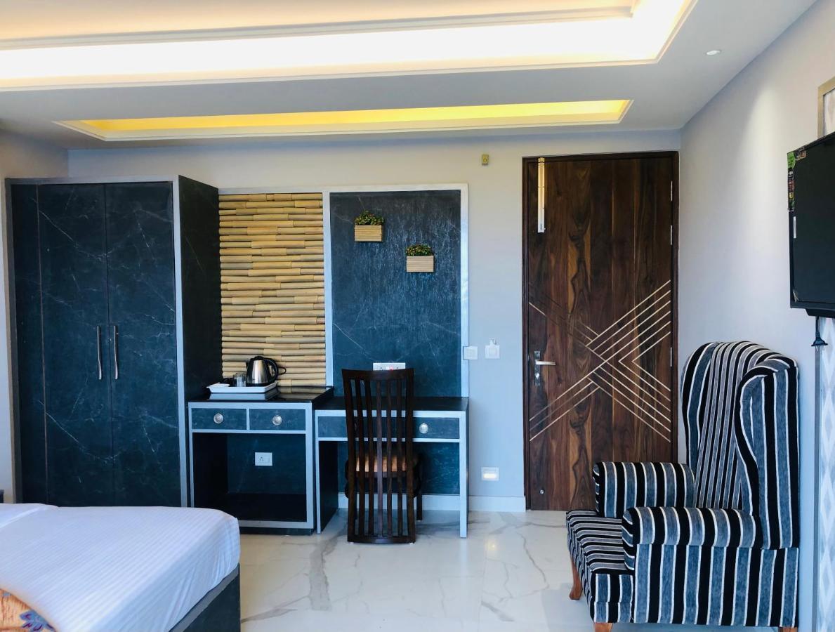 Bed and Breakfast The Westberry 50Mtrs Offroading And 50 Mtrs Nature Path Shimla Exterior foto