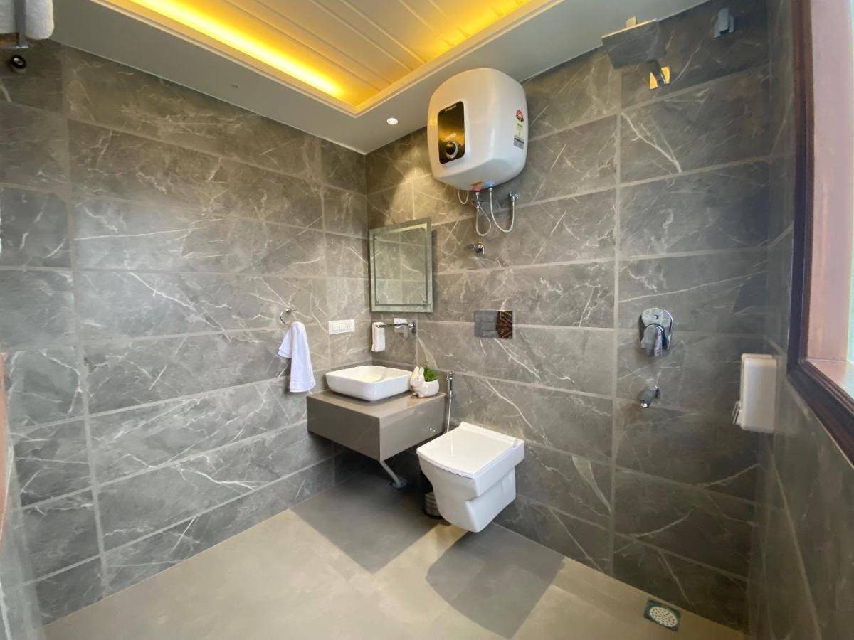 Bed and Breakfast The Westberry 50Mtrs Offroading And 50 Mtrs Nature Path Shimla Exterior foto