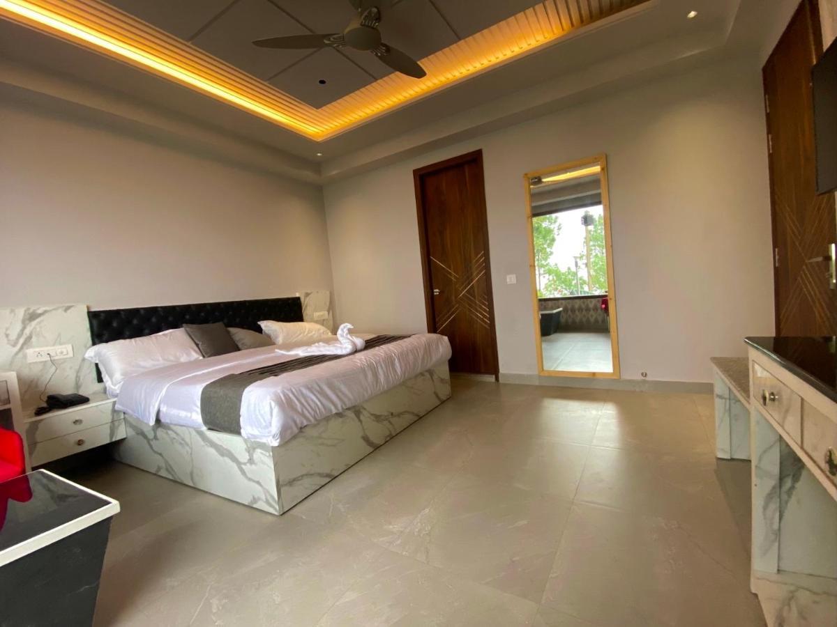 Bed and Breakfast The Westberry 50Mtrs Offroading And 50 Mtrs Nature Path Shimla Exterior foto