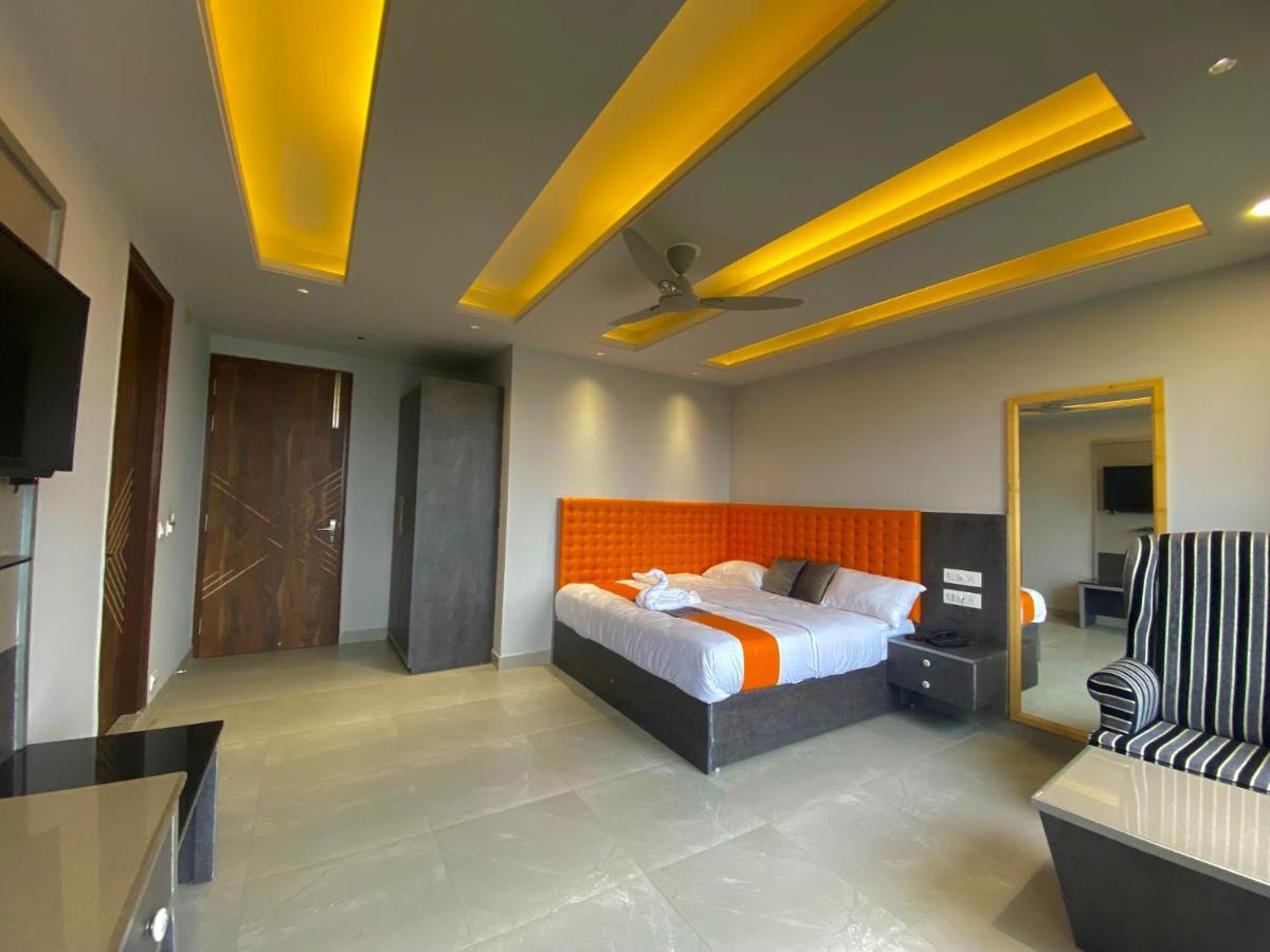 Bed and Breakfast The Westberry 50Mtrs Offroading And 50 Mtrs Nature Path Shimla Exterior foto