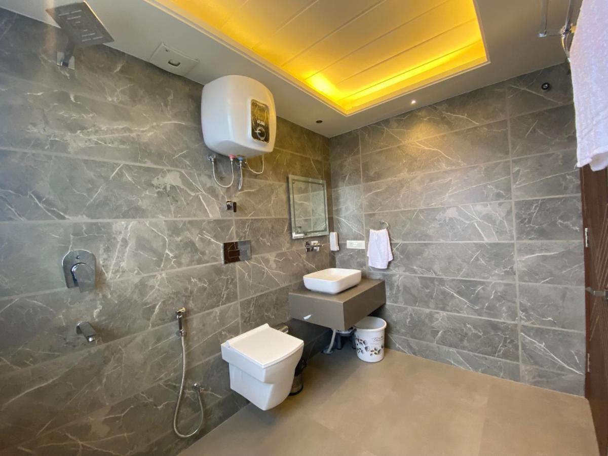 Bed and Breakfast The Westberry 50Mtrs Offroading And 50 Mtrs Nature Path Shimla Exterior foto