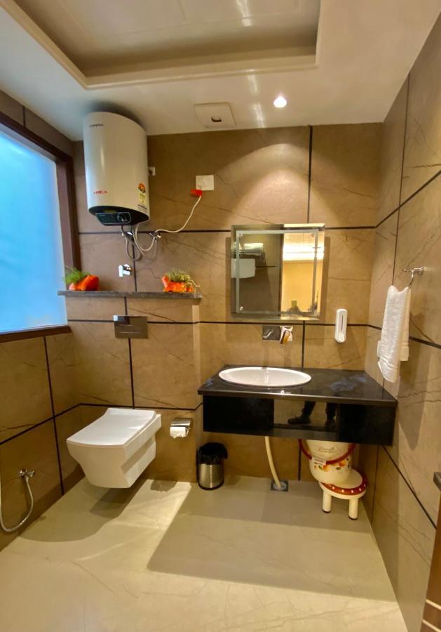 Bed and Breakfast The Westberry 50Mtrs Offroading And 50 Mtrs Nature Path Shimla Exterior foto